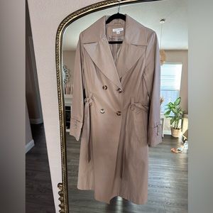 Via Spiga Double Breasted Trench Coat - Water
Resistant. Size M